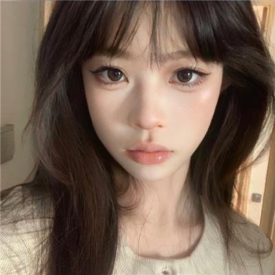 黄阿丽：小眼镜蛇